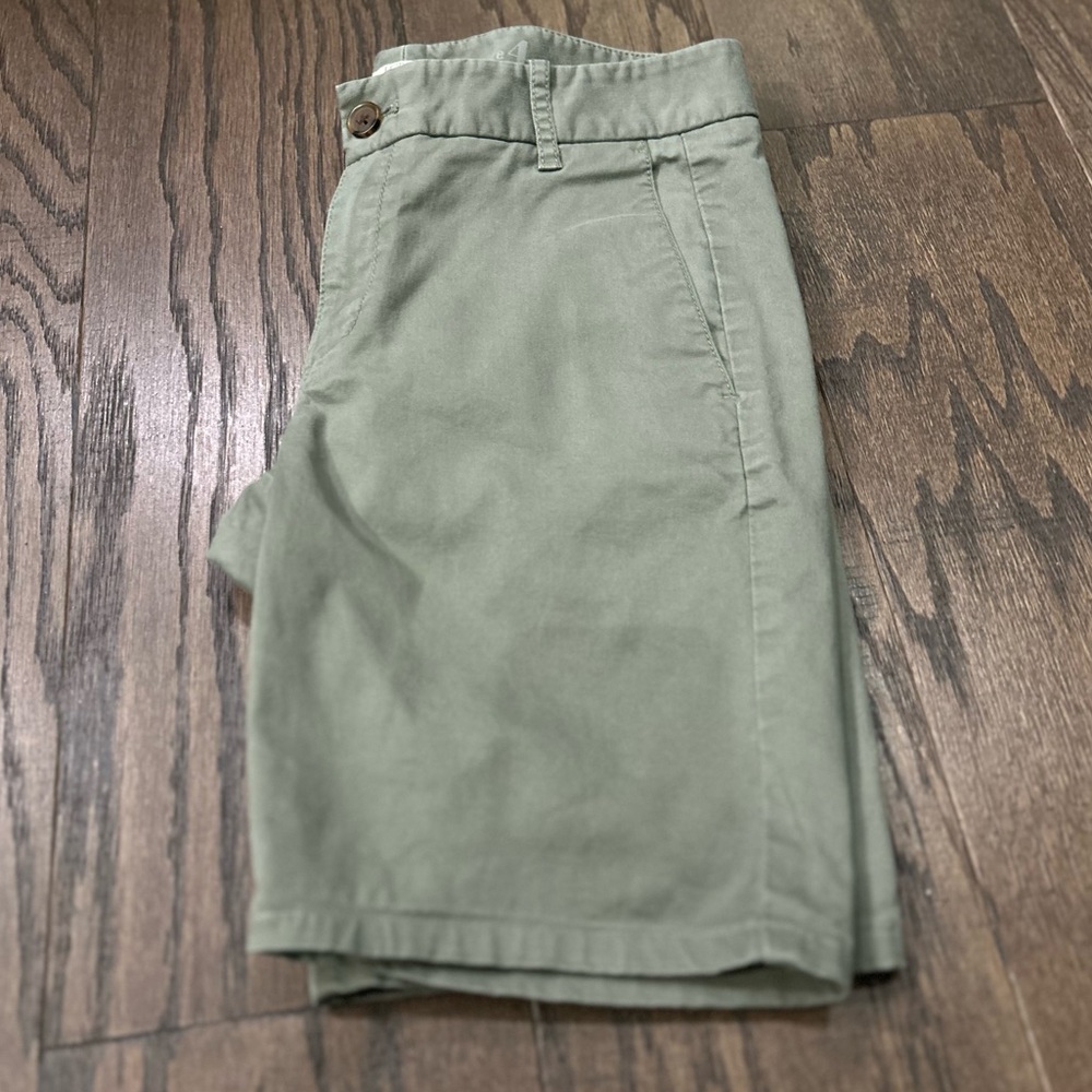 J.CREW • SHORTS - Picture 6 of 7